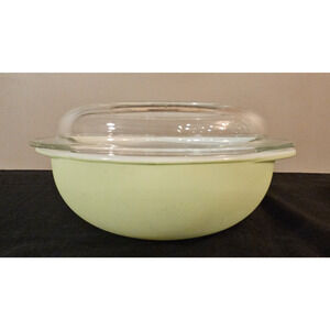 Pyrex Green Mixing Bowl with Clear Lid